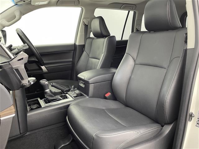 ランドクルーザープラド ＴＸ　Ｌパッケージ　マットブラックエディション　サンルーフ　社外ナビ　バックカメラ　ドラレコ　ＥＴＣ　レザーシート　パワーシート　シートヒーター　シートベンチレーション　トヨタセーフティセンス　コーナーセンサー　純正アルミホイール　オートＬＥＤ（25枚目）