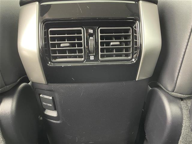 ランドクルーザープラド ＴＸ　Ｌパッケージ　マットブラックエディション　サンルーフ　社外ナビ　バックカメラ　ドラレコ　ＥＴＣ　レザーシート　パワーシート　シートヒーター　シートベンチレーション　トヨタセーフティセンス　コーナーセンサー　純正アルミホイール　オートＬＥＤ（28枚目）