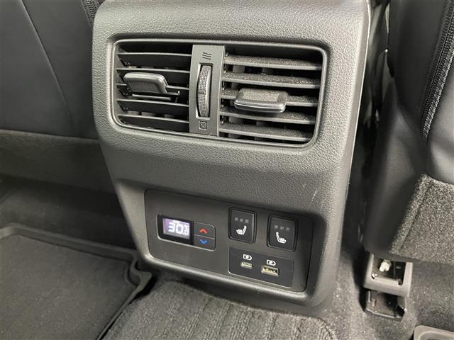 エクストレイル G e-4ORCE ☆メーカー12.3インチナビ☆AM/FM/Bluetooth☆フルセグTV☆アラウンドビューモニター☆プロパイロット☆パーキングアシスト☆衝突被害軽減ブレーキ☆踏み間違い衝突防止支援☆HUD☆BSM(28枚目)