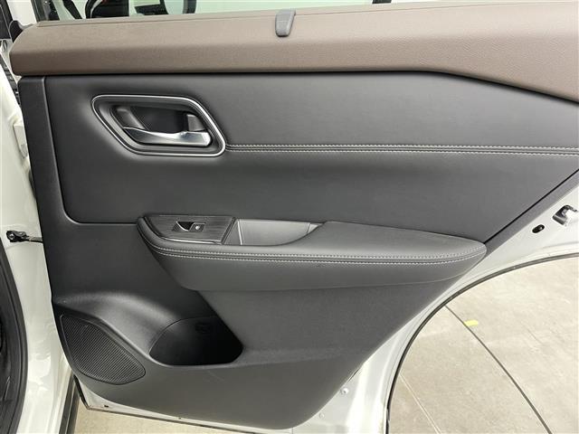 エクストレイル G e-4ORCE ☆メーカー12.3インチナビ☆AM/FM/Bluetooth☆フルセグTV☆アラウンドビューモニター☆プロパイロット☆パーキングアシスト☆衝突被害軽減ブレーキ☆踏み間違い衝突防止支援☆HUD☆BSM(29枚目)