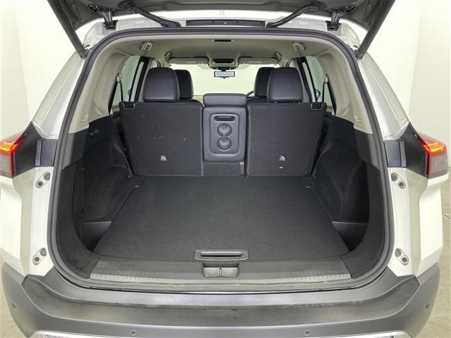 エクストレイル G e-4ORCE ☆メーカー12.3インチナビ☆AM/FM/Bluetooth☆フルセグTV☆アラウンドビューモニター☆プロパイロット☆パーキングアシスト☆衝突被害軽減ブレーキ☆踏み間違い衝突防止支援☆HUD☆BSM(32枚目)