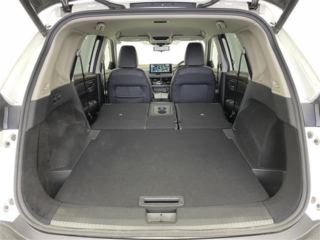 エクストレイル G e-4ORCE ☆メーカー12.3インチナビ☆AM/FM/Bluetooth☆フルセグTV☆アラウンドビューモニター☆プロパイロット☆パーキングアシスト☆衝突被害軽減ブレーキ☆踏み間違い衝突防止支援☆HUD☆BSM(33枚目)