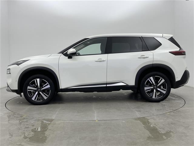 エクストレイル G e-4ORCE ☆メーカー12.3インチナビ☆AM/FM/Bluetooth☆フルセグTV☆アラウンドビューモニター☆プロパイロット☆パーキングアシスト☆衝突被害軽減ブレーキ☆踏み間違い衝突防止支援☆HUD☆BSM(37枚目)