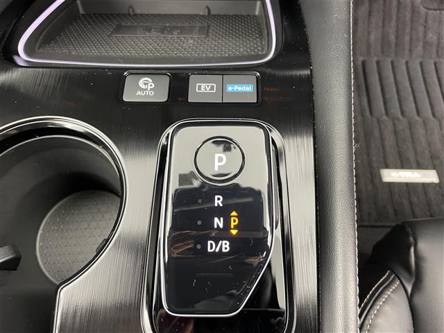 エクストレイル G e-4ORCE ☆メーカー12.3インチナビ☆AM/FM/Bluetooth/AppleCarPlay☆フルセグTV☆アラウンドビューモニター☆プロパイロット☆パーキングアシスト☆衝突被害軽減ブレーキ☆前後ソナー(20枚目)