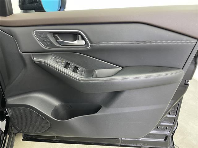 エクストレイル G e-4ORCE ☆メーカー12.3インチナビ☆AM/FM/Bluetooth/AppleCarPlay☆フルセグTV☆アラウンドビューモニター☆プロパイロット☆パーキングアシスト☆衝突被害軽減ブレーキ☆前後ソナー(23枚目)
