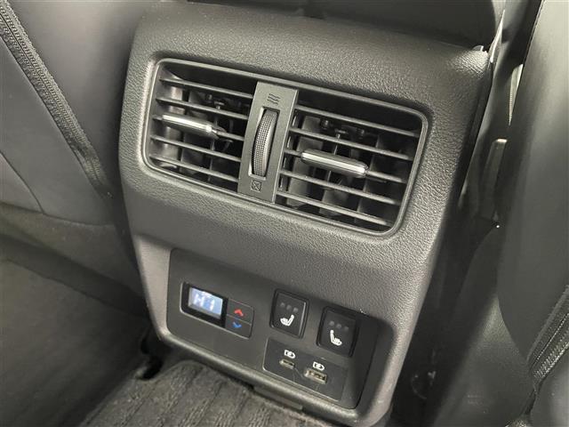 エクストレイル G e-4ORCE ☆メーカー12.3インチナビ☆AM/FM/Bluetooth/AppleCarPlay☆フルセグTV☆アラウンドビューモニター☆プロパイロット☆パーキングアシスト☆衝突被害軽減ブレーキ☆前後ソナー(27枚目)