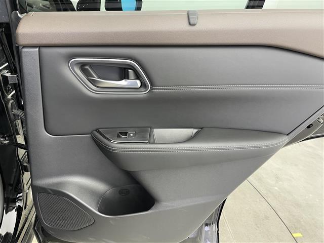 エクストレイル G e-4ORCE ☆メーカー12.3インチナビ☆AM/FM/Bluetooth/AppleCarPlay☆フルセグTV☆アラウンドビューモニター☆プロパイロット☆パーキングアシスト☆衝突被害軽減ブレーキ☆前後ソナー(29枚目)