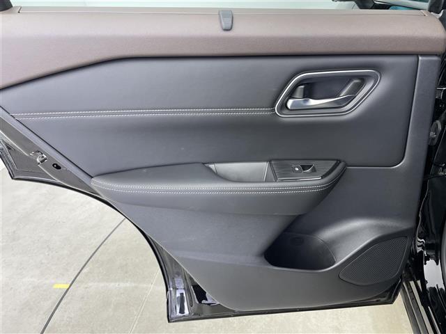 エクストレイル G e-4ORCE ☆メーカー12.3インチナビ☆AM/FM/Bluetooth/AppleCarPlay☆フルセグTV☆アラウンドビューモニター☆プロパイロット☆パーキングアシスト☆衝突被害軽減ブレーキ☆前後ソナー(31枚目)