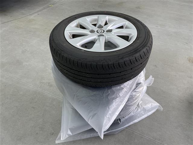 ヤリス ハイブリッドG 純正ナビ(フルセグTV bluetooth CarPlay) 全周囲カメラ ビルトインETC 純正AWサマータイヤセット積込み AC100V電源 LED ACC プリクラッシュ レーンキープ(2枚目)