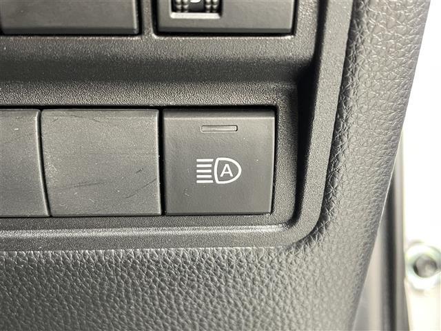 ヤリス ハイブリッドG 純正ナビ(フルセグTV bluetooth CarPlay) 全周囲カメラ ビルトインETC 純正AWサマータイヤセット積込み AC100V電源 LED ACC プリクラッシュ レーンキープ(17枚目)