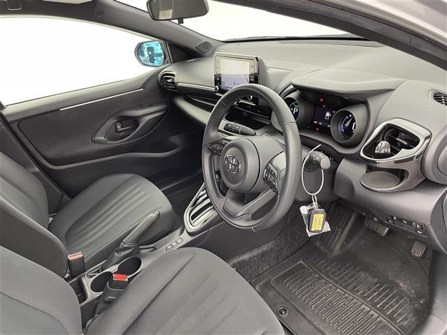 ヤリス ハイブリッドG 純正ナビ(フルセグTV bluetooth CarPlay) 全周囲カメラ ビルトインETC 純正AWサマータイヤセット積込み AC100V電源 LED ACC プリクラッシュ レーンキープ(22枚目)