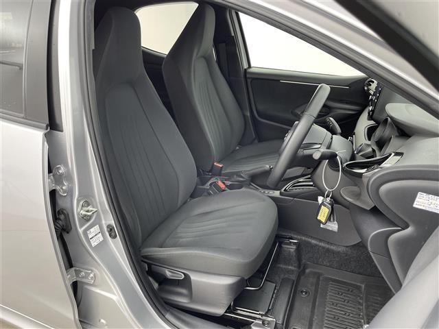 ヤリス ハイブリッドG 純正ナビ(フルセグTV bluetooth CarPlay) 全周囲カメラ ビルトインETC 純正AWサマータイヤセット積込み AC100V電源 LED ACC プリクラッシュ レーンキープ(23枚目)