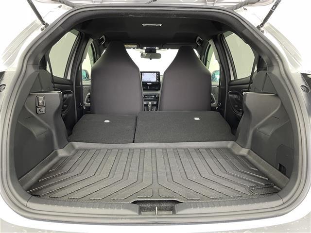 ヤリス ハイブリッドG 純正ナビ(フルセグTV bluetooth CarPlay) 全周囲カメラ ビルトインETC 純正AWサマータイヤセット積込み AC100V電源 LED ACC プリクラッシュ レーンキープ(32枚目)