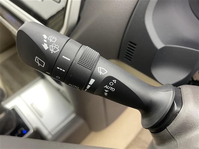 ランドクルーザープラド TX Lパッケージ サンルーフ モデリスタエアロ 純正ナビ バックカメラ レザーシート パワーシート シートヒーター シートベンチレーション トヨタセーフティセンス コーナーセンサー 純正アルミホイール オートLED(10枚目)