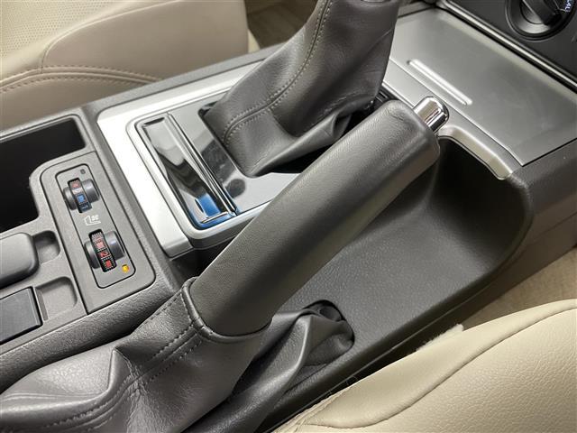 ランドクルーザープラド TX Lパッケージ サンルーフ モデリスタエアロ 純正ナビ バックカメラ レザーシート パワーシート シートヒーター シートベンチレーション トヨタセーフティセンス コーナーセンサー 純正アルミホイール オートLED(18枚目)