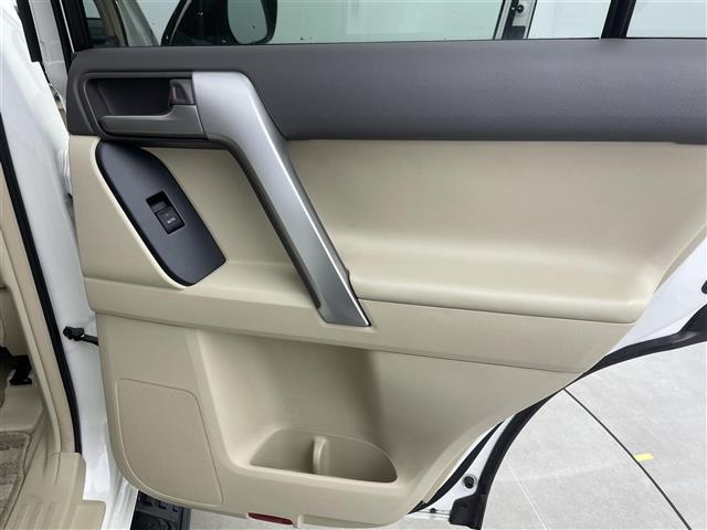 ランドクルーザープラド TX Lパッケージ サンルーフ モデリスタエアロ 純正ナビ バックカメラ レザーシート パワーシート シートヒーター シートベンチレーション トヨタセーフティセンス コーナーセンサー 純正アルミホイール オートLED(25枚目)