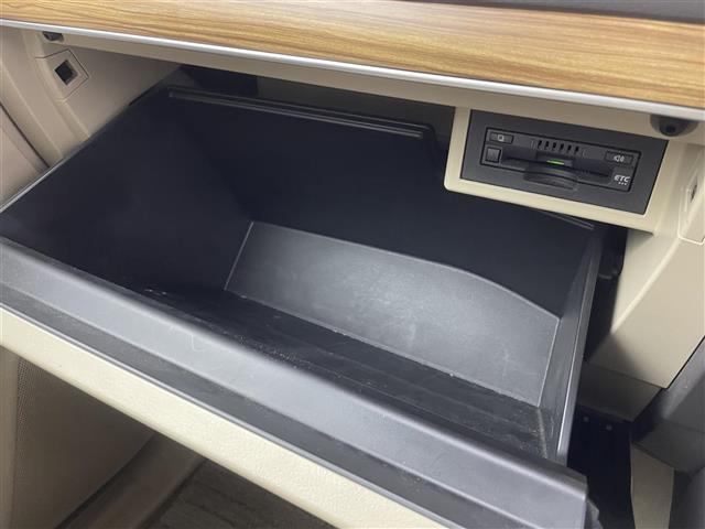 ランドクルーザープラド TX Lパッケージ サンルーフ モデリスタエアロ 純正ナビ バックカメラ レザーシート パワーシート シートヒーター シートベンチレーション トヨタセーフティセンス コーナーセンサー 純正アルミホイール オートLED(28枚目)