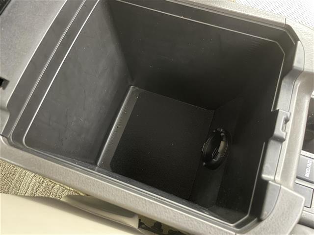 ランドクルーザープラド TX Lパッケージ サンルーフ モデリスタエアロ 純正ナビ バックカメラ レザーシート パワーシート シートヒーター シートベンチレーション トヨタセーフティセンス コーナーセンサー 純正アルミホイール オートLED(29枚目)