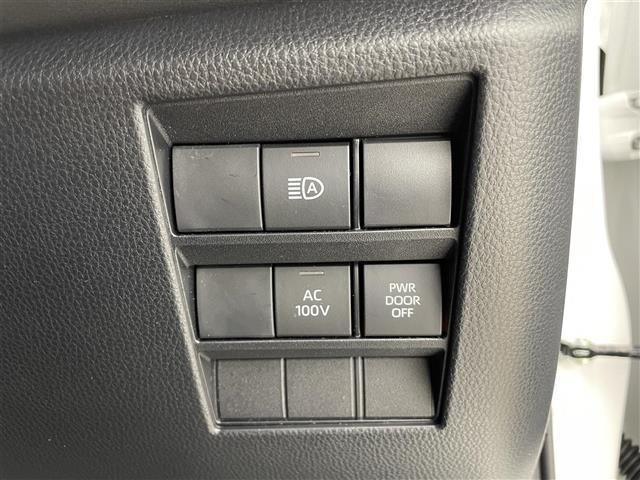 ヴォクシー ハイブリッドＳ－Ｚ　純正１０．５型ディスプレイオーディオ　バックカメラ　ＥＴＣ　ハーフレザー　シートヒーター　両側パワースライドドア　トヨタセーフティセンス　コーナーセンサー　オートＬＥＤライト　純正アルミホイール（16枚目）