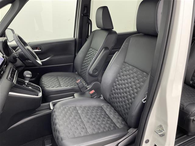 ヴォクシー ハイブリッドＳ－Ｚ　純正１０．５型ディスプレイオーディオ　バックカメラ　ＥＴＣ　ハーフレザー　シートヒーター　両側パワースライドドア　トヨタセーフティセンス　コーナーセンサー　オートＬＥＤライト　純正アルミホイール（19枚目）