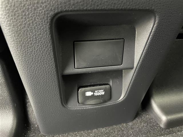 ヴォクシー ハイブリッドＳ－Ｚ　純正１０．５型ディスプレイオーディオ　バックカメラ　ＥＴＣ　ハーフレザー　シートヒーター　両側パワースライドドア　トヨタセーフティセンス　コーナーセンサー　オートＬＥＤライト　純正アルミホイール（21枚目）