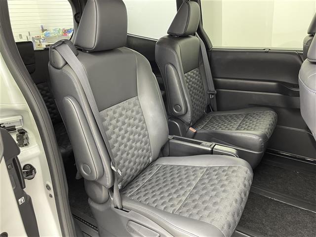 ヴォクシー ハイブリッドＳ－Ｚ　純正１０．５型ディスプレイオーディオ　バックカメラ　ＥＴＣ　ハーフレザー　シートヒーター　両側パワースライドドア　トヨタセーフティセンス　コーナーセンサー　オートＬＥＤライト　純正アルミホイール（25枚目）