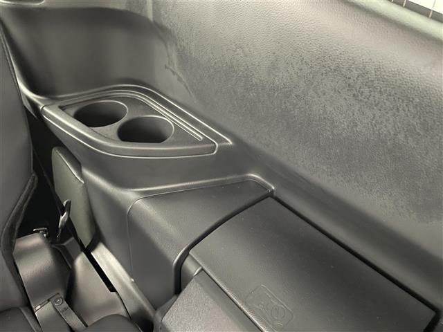 ヴォクシー ハイブリッドＳ－Ｚ　純正１０．５型ディスプレイオーディオ　バックカメラ　ＥＴＣ　ハーフレザー　シートヒーター　両側パワースライドドア　トヨタセーフティセンス　コーナーセンサー　オートＬＥＤライト　純正アルミホイール（31枚目）