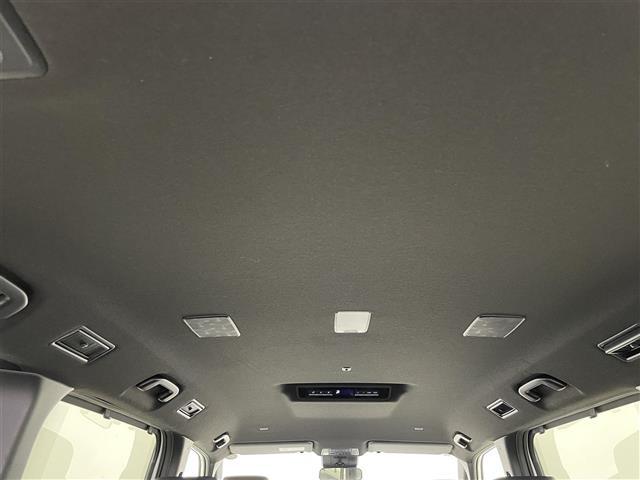 ヴォクシー ハイブリッドＳ－Ｚ　純正１０．５型ディスプレイオーディオ　バックカメラ　ＥＴＣ　ハーフレザー　シートヒーター　両側パワースライドドア　トヨタセーフティセンス　コーナーセンサー　オートＬＥＤライト　純正アルミホイール（34枚目）