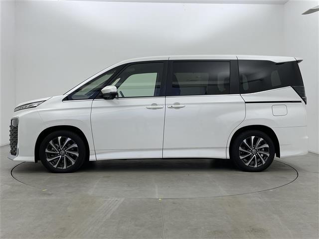 ヴォクシー ハイブリッドＳ－Ｚ　純正１０．５型ディスプレイオーディオ　バックカメラ　ＥＴＣ　ハーフレザー　シートヒーター　両側パワースライドドア　トヨタセーフティセンス　コーナーセンサー　オートＬＥＤライト　純正アルミホイール（37枚目）