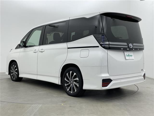 ヴォクシー ハイブリッドＳ－Ｚ　純正１０．５型ディスプレイオーディオ　バックカメラ　ＥＴＣ　ハーフレザー　シートヒーター　両側パワースライドドア　トヨタセーフティセンス　コーナーセンサー　オートＬＥＤライト　純正アルミホイール（43枚目）