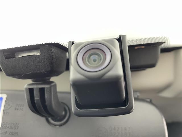 XV 2.0e-L アイサイト 4WD 純正8型ナビ フルセグTV バックカメラ 衝突被害軽減ブレーキ アダプティブクルーズコントロール レーンキープアシスト ブラインドスポットモニター オートライト LEDヘッドライト ETC(3枚目)