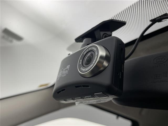 eKワゴン M 4WD 社外ナビ CD DVD BT フルセグTV バックカメラ 衝突被害軽減ブレーキ レーンキープアシスト オートライト 標識認識機能横滑り防止装置 リモコンキー 社外フロアマット ドアバイザー(2枚目)