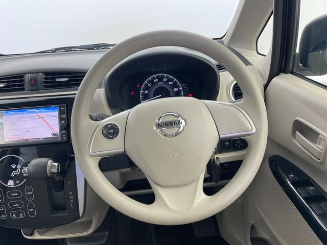 デイズ X 純正ナビ フルセグTV バックカメラ エマージェンシーブレーキ 横滑り防止装置 コーナーセンサー前後 ETC スマートキー×2 プッシュスタート アイドリングストップ 社外14インチAW フロアマット(12枚目)