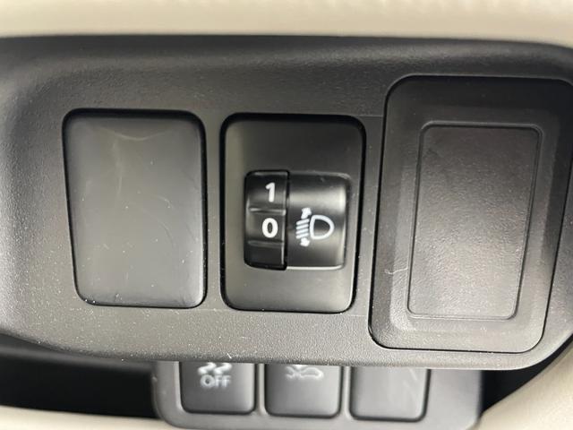 デイズ X 純正ナビ フルセグTV バックカメラ エマージェンシーブレーキ 横滑り防止装置 コーナーセンサー前後 ETC スマートキー×2 プッシュスタート アイドリングストップ 社外14インチAW フロアマット(21枚目)