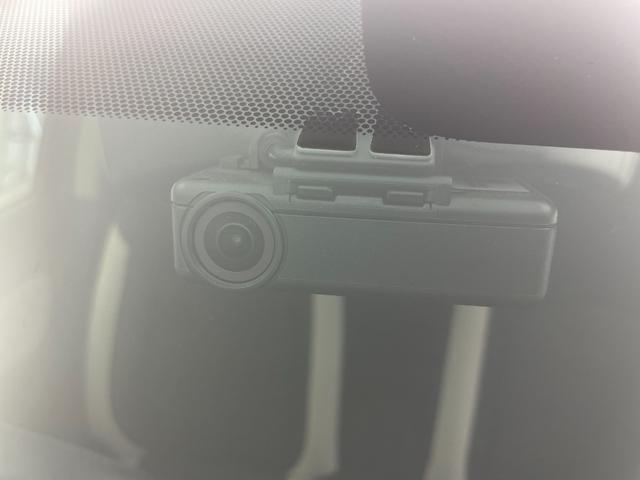 ノート X 純正ナビ フルセグテレビ アラウンドビューモニター 衝突被害軽減ブレーキ コーナーセンサー レーンキープアシスト オートマチックライト LEDヘッドライト 横滑り防止装置 デジタルインナーミラー(3枚目)