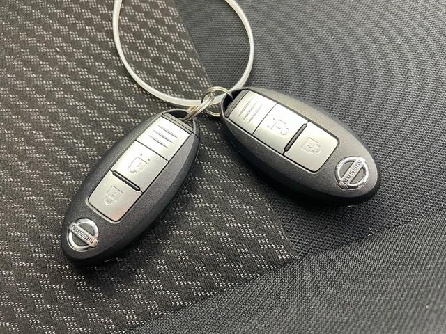 ノート X 純正ナビ フルセグテレビ アラウンドビューモニター 衝突被害軽減ブレーキ コーナーセンサー レーンキープアシスト オートマチックライト LEDヘッドライト 横滑り防止装置 デジタルインナーミラー(6枚目)