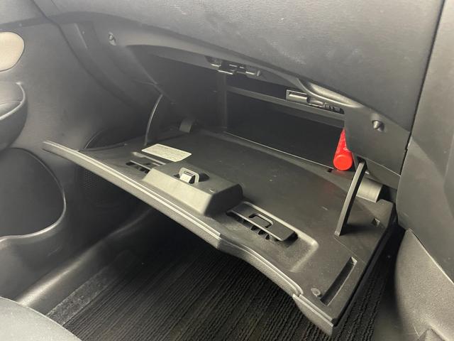 ノート X 純正ナビ フルセグテレビ アラウンドビューモニター 衝突被害軽減ブレーキ コーナーセンサー レーンキープアシスト オートマチックライト LEDヘッドライト 横滑り防止装置 デジタルインナーミラー(33枚目)