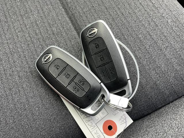 セレナ e-パワー ハイウェイスターV 登録済未使用車 純正12.3型ナビ 全方位カメラ 後席モニター ETC デジタルインナーミラー プロパイロット コーナーセンサー 両側パワースライドドア ブラインドスポットモニター スマートキー(7枚目)