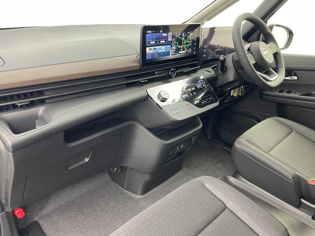 セレナ e-パワー ハイウェイスターV 登録済未使用車 純正12.3型ナビ 全方位カメラ 後席モニター ETC デジタルインナーミラー プロパイロット コーナーセンサー 両側パワースライドドア ブラインドスポットモニター スマートキー(30枚目)
