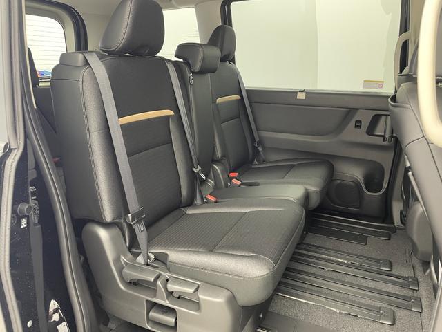 セレナ e-パワー ハイウェイスターV 登録済未使用車 純正12.3型ナビ 全方位カメラ 後席モニター ETC デジタルインナーミラー プロパイロット コーナーセンサー 両側パワースライドドア ブラインドスポットモニター スマートキー(33枚目)