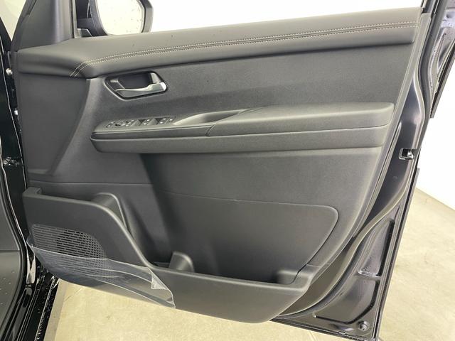 セレナ e-パワー ハイウェイスターV 登録済未使用車 純正12.3型ナビ 全方位カメラ 後席モニター ETC デジタルインナーミラー プロパイロット コーナーセンサー 両側パワースライドドア ブラインドスポットモニター スマートキー(44枚目)