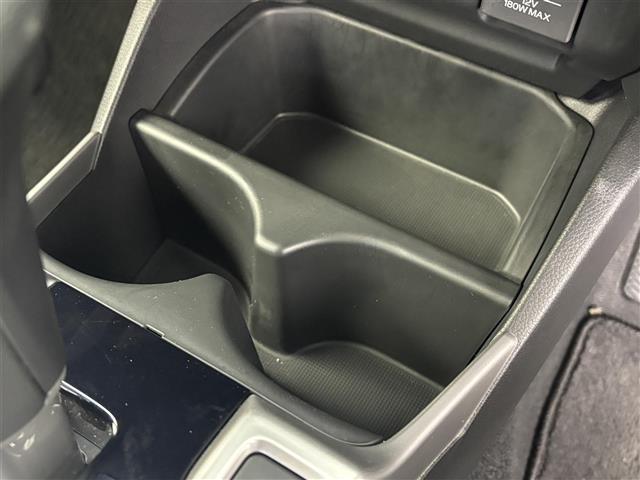 フィット １３Ｇ・Ｆ　１オーナー　純正オーディオ（ＣＤ）　ホンダセンシング　ＡＣＣ　ＣＭＢＳ（衝突軽減ブレーキ）　レーンキープアシスト　先行車発進お知らせ　スマートキー　プッシュスタート　横滑防止装置　純正マット　スペア（21枚目）