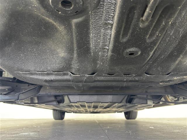 フィット １３Ｇ・Ｆ　１オーナー　純正オーディオ（ＣＤ）　ホンダセンシング　ＡＣＣ　ＣＭＢＳ（衝突軽減ブレーキ）　レーンキープアシスト　先行車発進お知らせ　スマートキー　プッシュスタート　横滑防止装置　純正マット　スペア（41枚目）