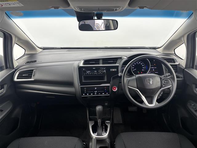 フィット １３Ｇ・Ｆ　１オーナー　純正オーディオ（ＣＤ）　ホンダセンシング　ＡＣＣ　ＣＭＢＳ（衝突軽減ブレーキ）　レーンキープアシスト　先行車発進お知らせ　スマートキー　プッシュスタート　横滑防止装置　純正マット　スペア（42枚目）