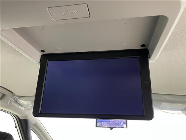 セレナ ｅ－パワー　ハイウェイスターＶ　登録済未使用車　１２．３型アドバンスドドライブアシストディスプレイ　統合型インターフェースディスプレイ　フリップダウンモニター　アラウンドビューモニター　プロパイロット　デジタルインナーミラー　ＥＴＣ（2枚目）