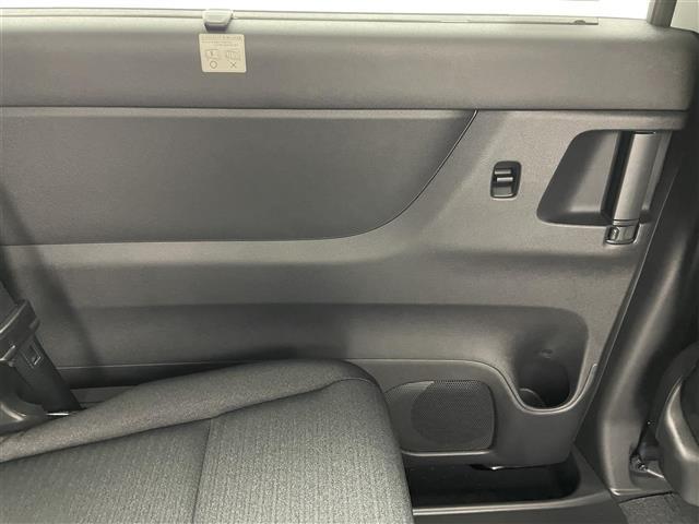 セレナ ｅ－パワー　ハイウェイスターＶ　登録済未使用車　１２．３型アドバンスドドライブアシストディスプレイ　統合型インターフェースディスプレイ　フリップダウンモニター　アラウンドビューモニター　プロパイロット　デジタルインナーミラー　ＥＴＣ（25枚目）