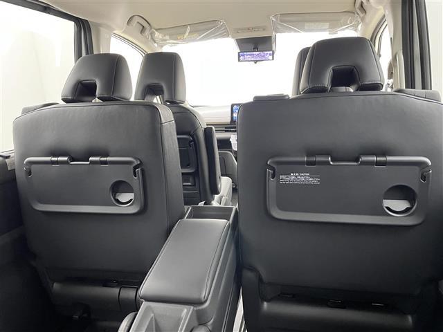 セレナ ｅ－パワー　ハイウェイスターＶ　登録済未使用車　１２．３型アドバンスドドライブアシストディスプレイ　統合型インターフェースディスプレイ　フリップダウンモニター　アラウンドビューモニター　プロパイロット　デジタルインナーミラー　ＥＴＣ（30枚目）