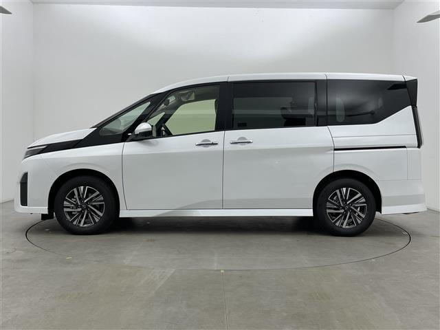 セレナ ｅ－パワー　ハイウェイスターＶ　登録済未使用車　１２．３型アドバンスドドライブアシストディスプレイ　統合型インターフェースディスプレイ　フリップダウンモニター　アラウンドビューモニター　プロパイロット　デジタルインナーミラー　ＥＴＣ（37枚目）