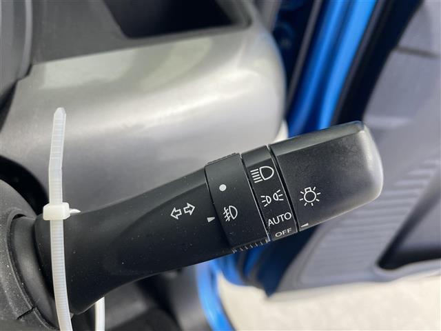 スペーシアギア ハイブリッドＸＺ　純正ナビ　アラウンドビューモニター　ヘッドアップディスプレイ　両側パワースライドドア　衝突被害軽減ブレーキ　レーンキープアシスト　オートマチックハイビーム　ＬＥＤヘッドライト　リアパーキングセンサー（10枚目）