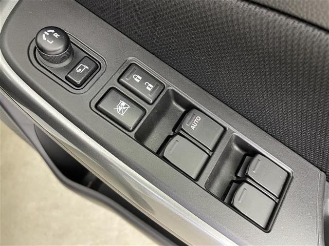 スイフト XG 純正ディスプレイオーディオ シートヒーター 横滑り防止装置 ハロゲンライト 純正フロアマット 電動格納ミラー ETC プッシュスタート スマートキー スペアキー ワンオーナー パワーステアリング(16枚目)